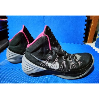 nike pink hyperdunk