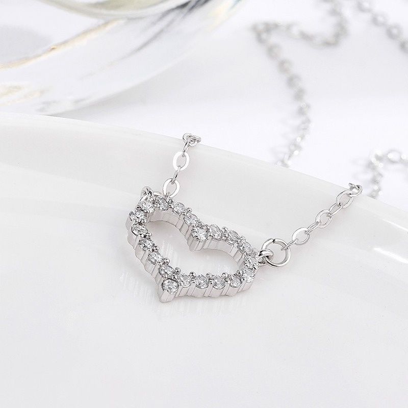 [Ready Stock]Fashion Silver Plated Love Heart Necklace Pendant Sweet Cute Clavicle Chain