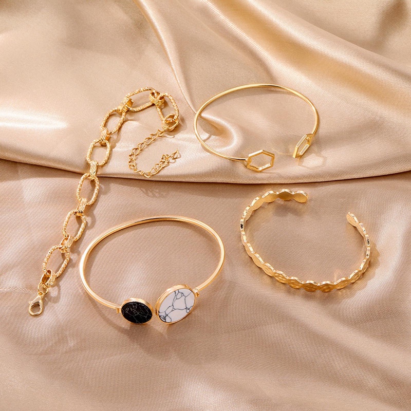 4pcs / Set Gelang Rantai Bahan Metal Desain Geometri Gaya Punk / Vintage Untuk Wanita