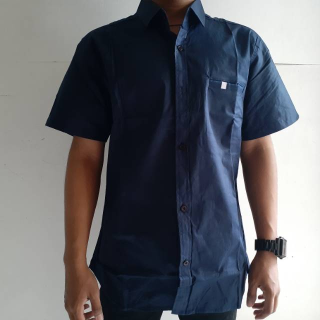 Baju kemeja cowok lengan pendek