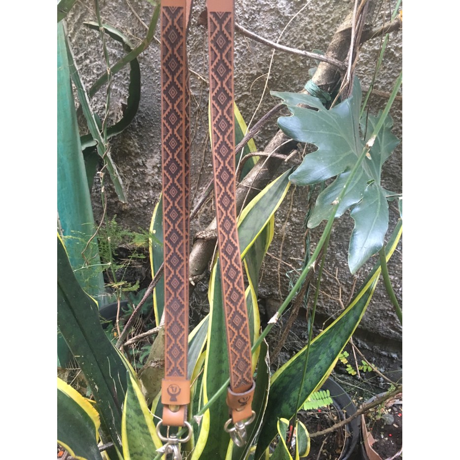 

tali batik name tag