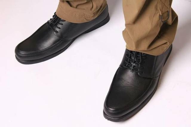 Sepatu boot ankle pria sepatu kondangan model helvio