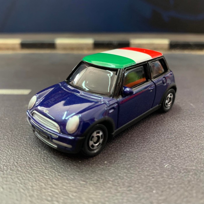 Tomica Mini Cooper Selection - Italian - Base Besi - Made in China