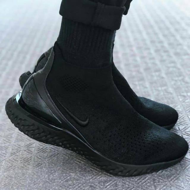 nike rise react triple black