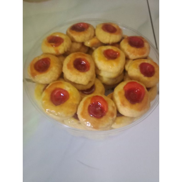 

kue lumer strawberry