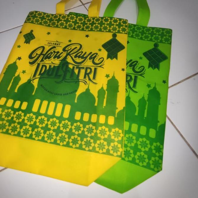 

DFE⋆ 1 Lusinan / 12 pcs Tas Kain Spunbond Goodie Bag Tulisan Custom Sablon Lebaran Idul Fitri 2022 Kantong Belanja sembako Goodybag Bingkisan Souvenir snack, hampers paper bag Hantaran Kue kering Ukuran Kecil Besar Jumbo 25x35 30x40 38x45 & 35x40x12 SEGE