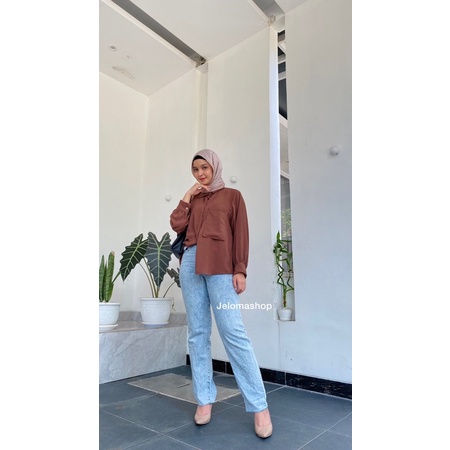 REGINA KEMEJA OVERSIZE