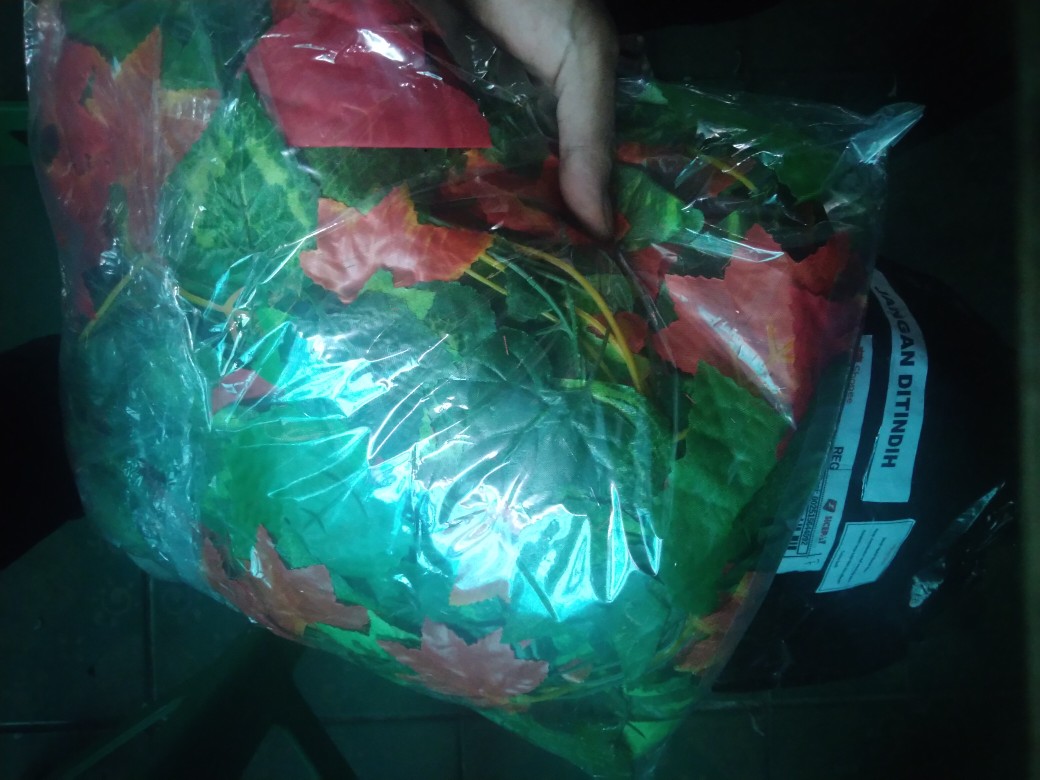 Daun Rambat Plastik Palsu Artificial Hiasan Dekorasi Dinding/daun Artificial