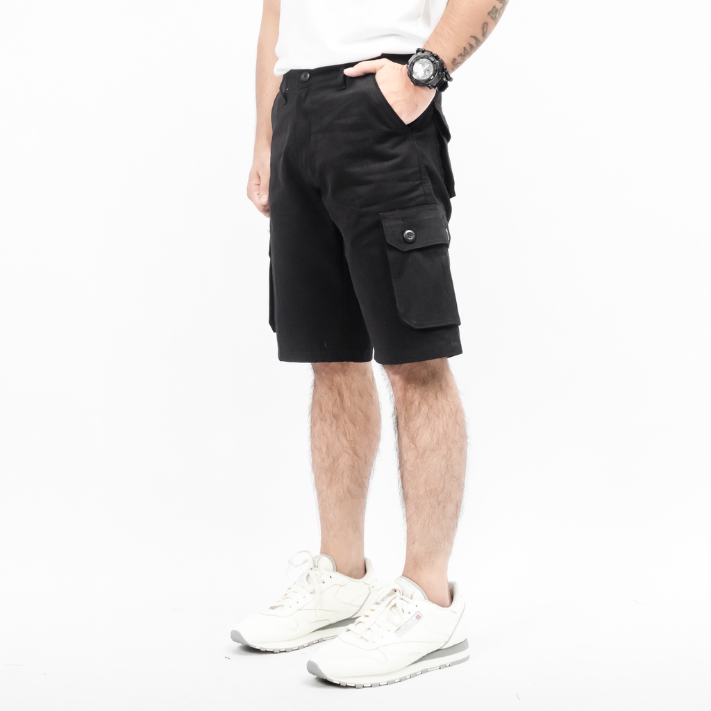 Gizmo Cargo Pendek Hitam Short pants