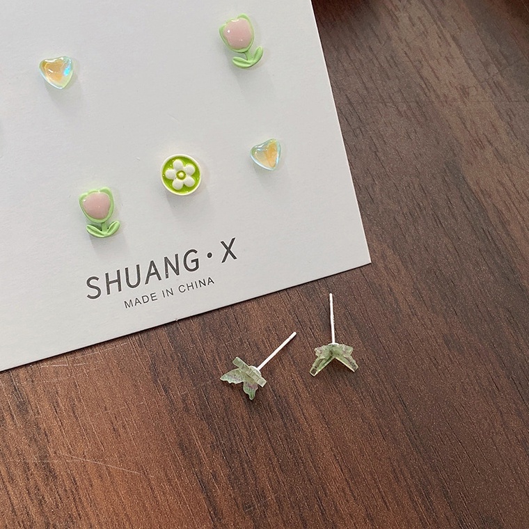 YEEZII Anting Stud S925 Bentuk Kupu-Kupu Hati Bunga Bahan Resin Untuk Wanita