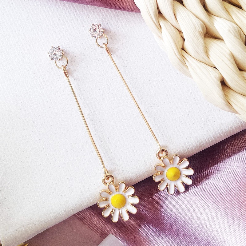 (YUZHU) Bayar Di Tempat Korea Simple Daisy Sun Flower Pendant Earrings anting