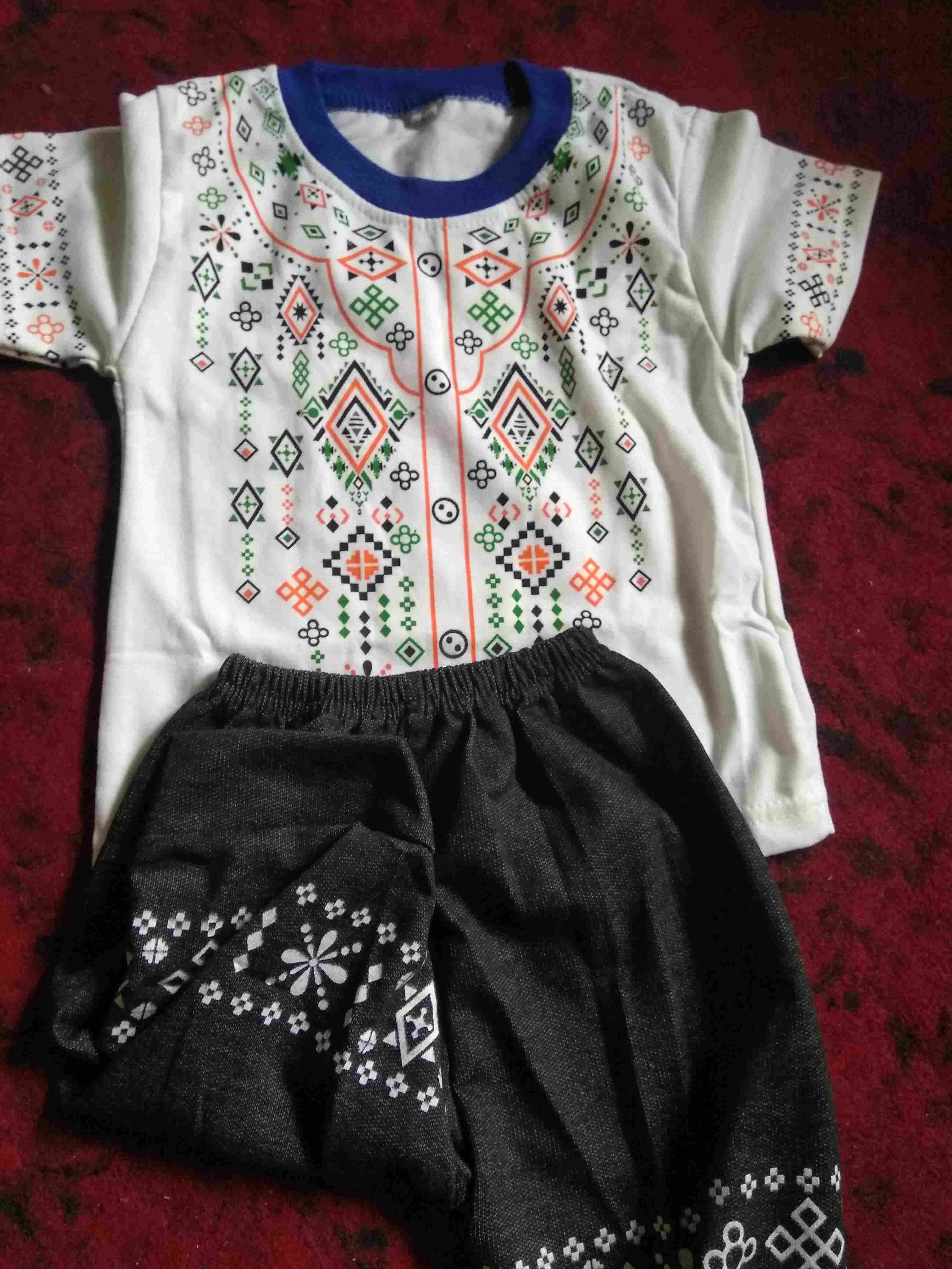 Setelan Anak Laki-laki Usia 6-24 Bulan Batik Koko Putih