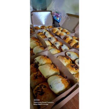 BOLEN PISANG ALMAHIRA JEMBER ( 1 box isi 6 )
