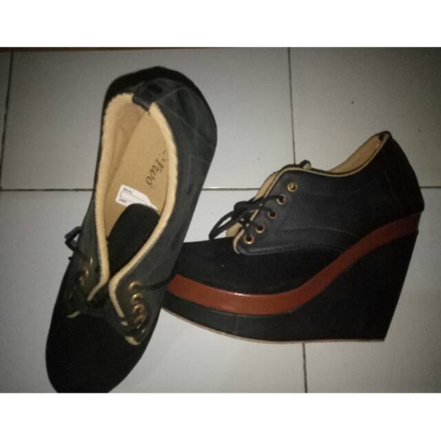 Sepatu High heels CX - Two