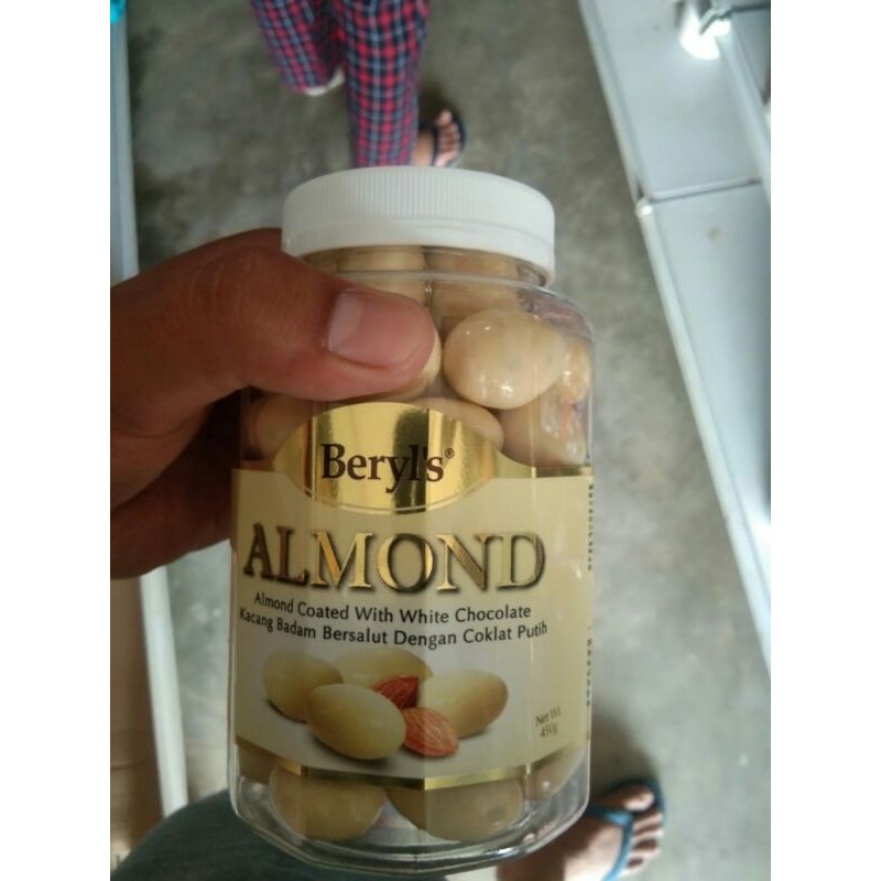

Coklat Almond Malay 450gr