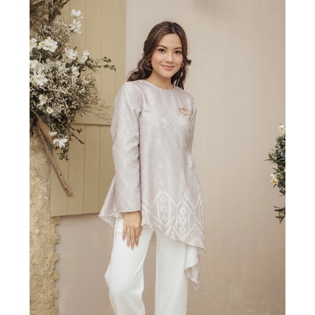 Kiana Blouse Wearing Klamby Color Eggplant