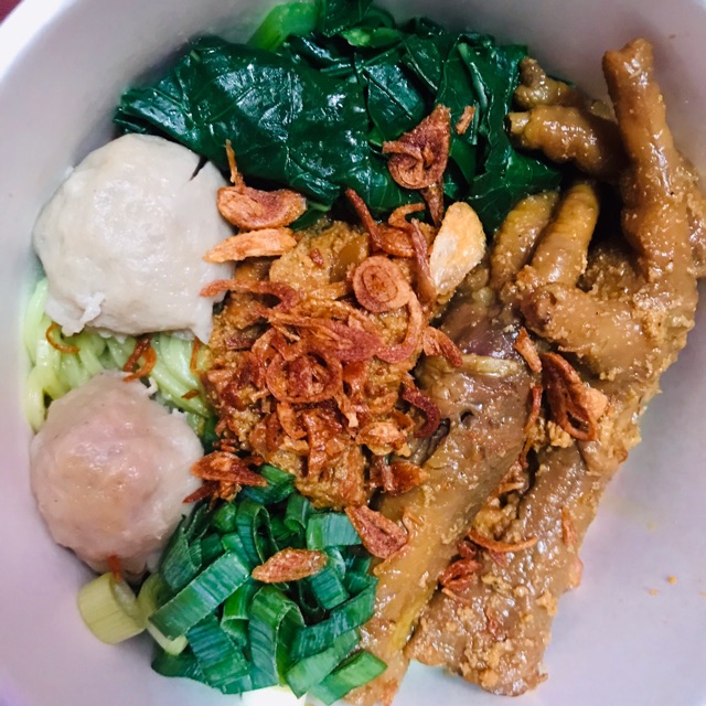 

Mie Hijau Ayam Bakso+Pangsit Goreng (Tanpa Ceker)