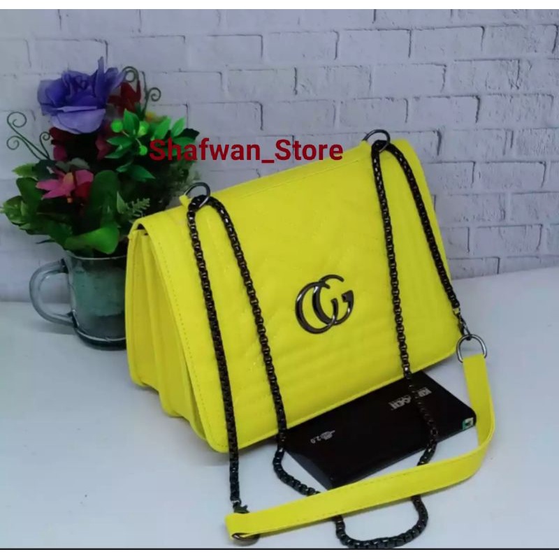 Tas Slempang GC Bordir Tali Rantai ulir blackchin//fashionkekinian//fashionwanita//#tas #taslokal #tasmurah #tasgrosirmurah #taswanita #tastanganpertama #tasfashion #taspaket #taspaketan #tascewek #tasselempang #slingbag #taswanitagaya