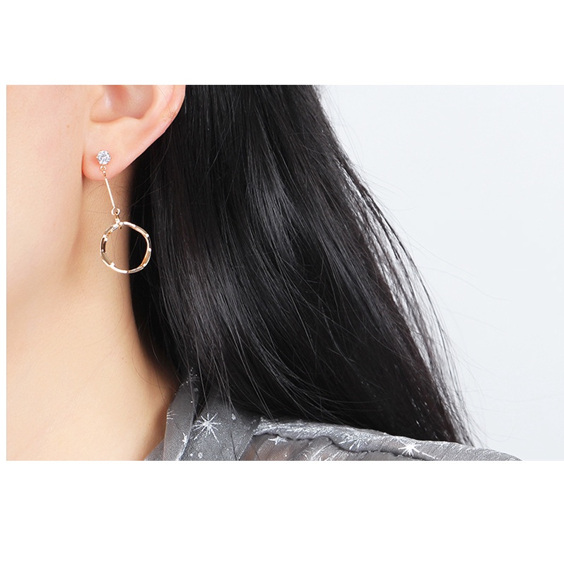 Anting Tusuk Gantung Panjang Bahan Sterling silver 925 Bentuk Bulat Warna Gold Untuk Wanita