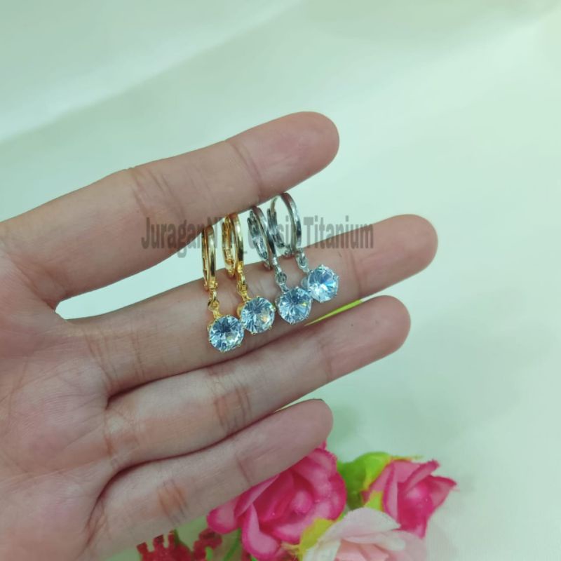 Anting Titanium Desi Mata Satu Gold Silver Super Cantik Anti Karat