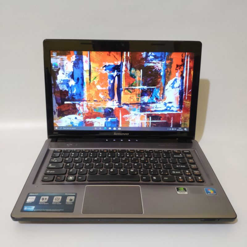 laptop gaming/desain lenovo Ideapad y480 - core i5 - ram 16gb - dual vga Nvidia GeForce GT 630m ssd 256gb