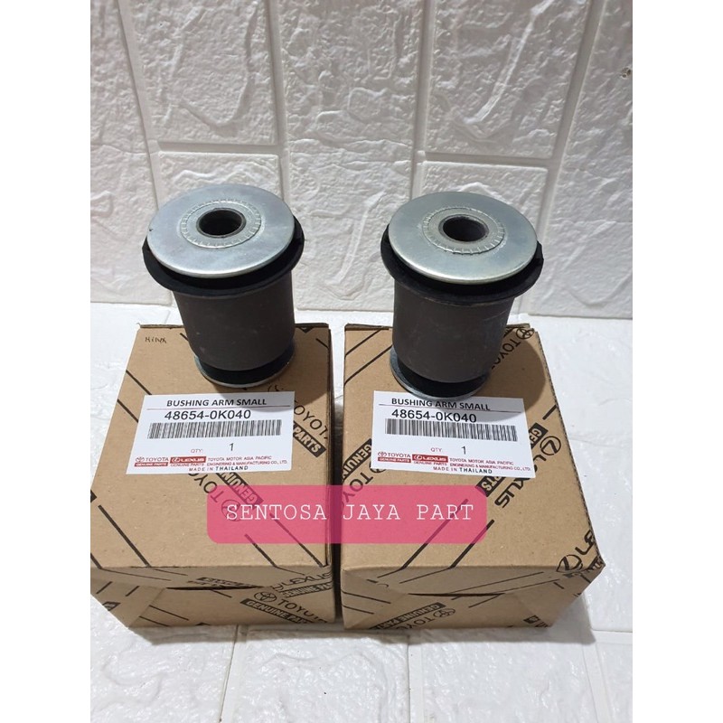 BUSHING ARM SMALL FORTUNER HILUX ORIGINAL