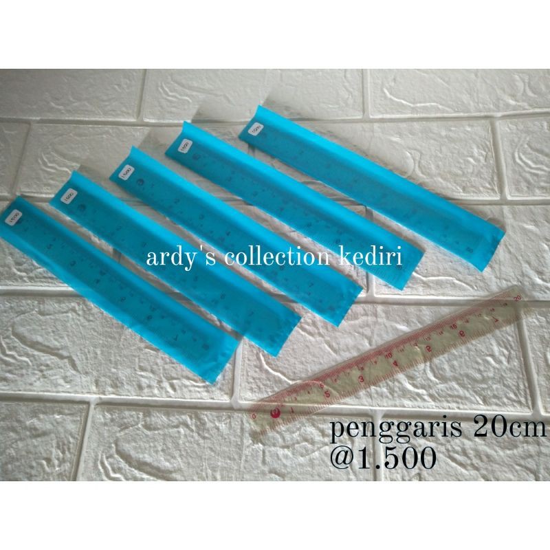 

penggaris plastik