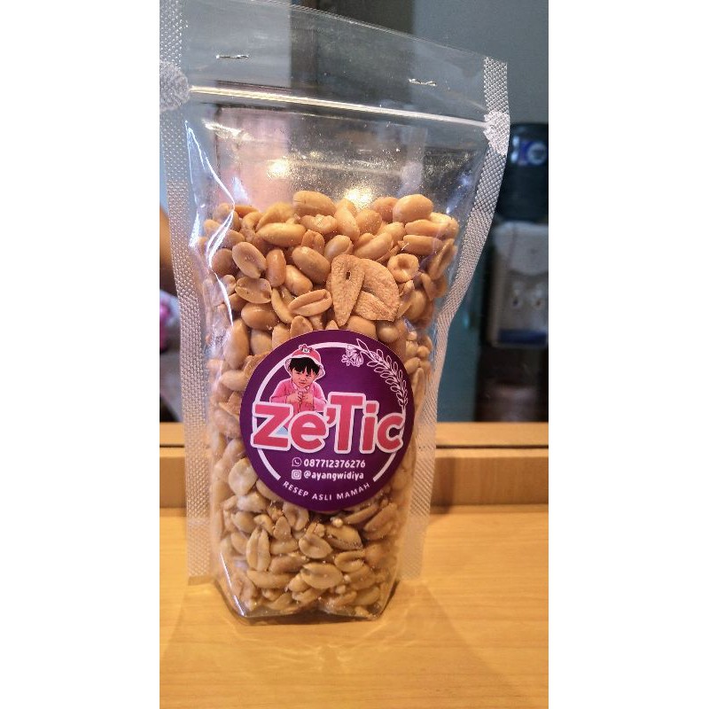 

Kacang Goreng Bawang Putih