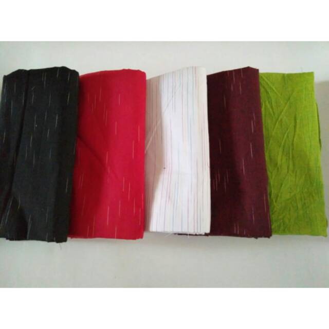 Kain Lurik Gerimis (ATBM)