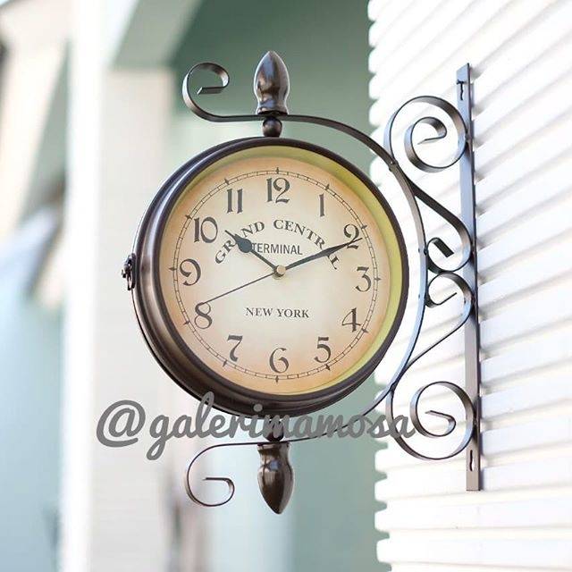 Jam gantung besi vintage  2sisi