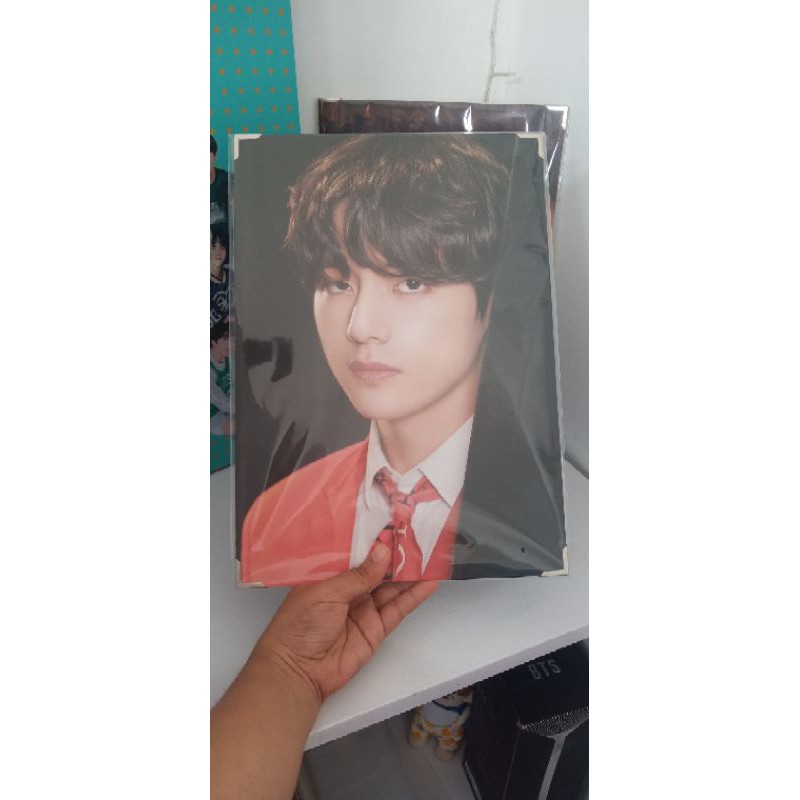 (Official) Foto Premium V (Kim Taehyung)