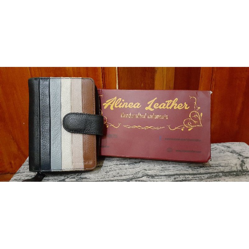 Preloved Dompet Alinea leather