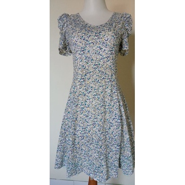 dress bunga kecil