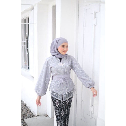 COUPLE  NURBAYA dan NURHALIZA SILVER BLOUSE