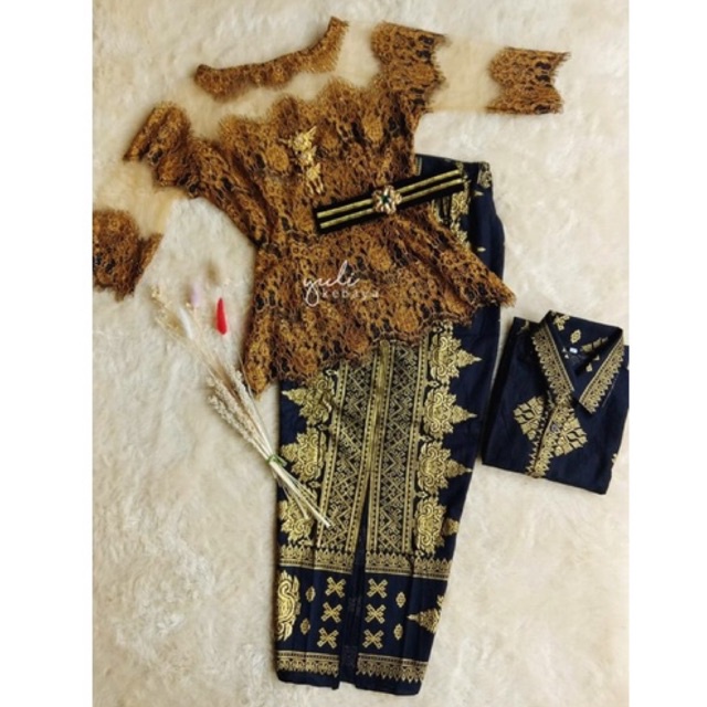 Set Kebaya Couple Wisuda Kondangan | Sarimbit Batik Keluarga