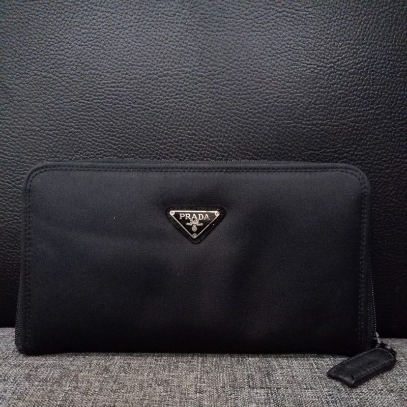 Dompet preloved Prada