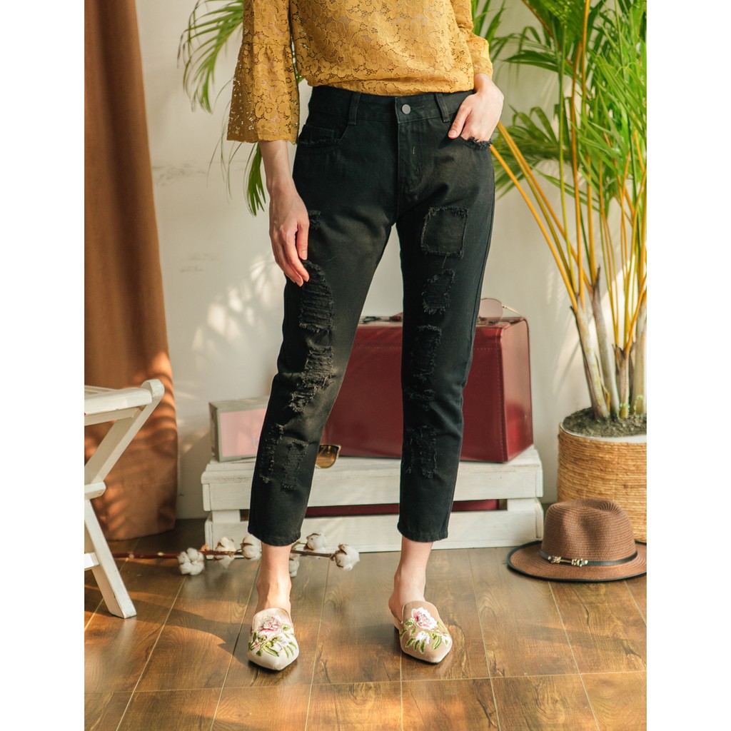 Yuan Market - Boyfriend super ripped cropped jeans