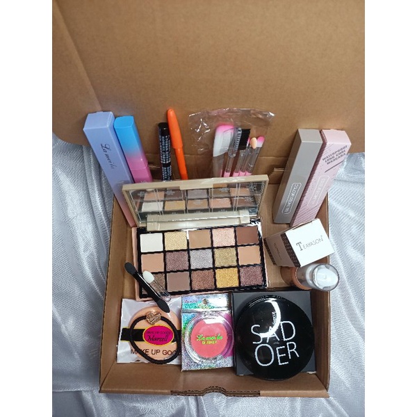 Paket Kosmetik Makeup Set 10 Macam Seserahan Tunangan Hantaran Kado Nikahan Hampers Wanita Murah Lengkap