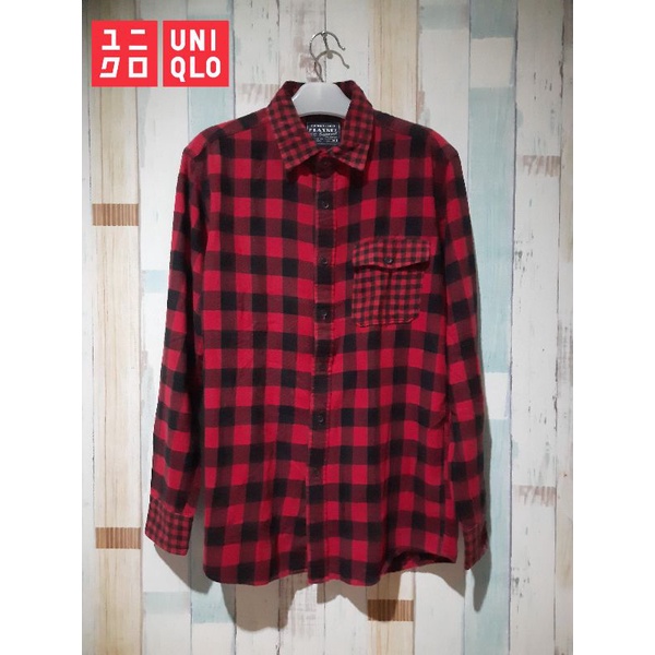 Second Branded Thrift hem Uniqlo flannel merah hitam kotak kotak, baju second branded collections