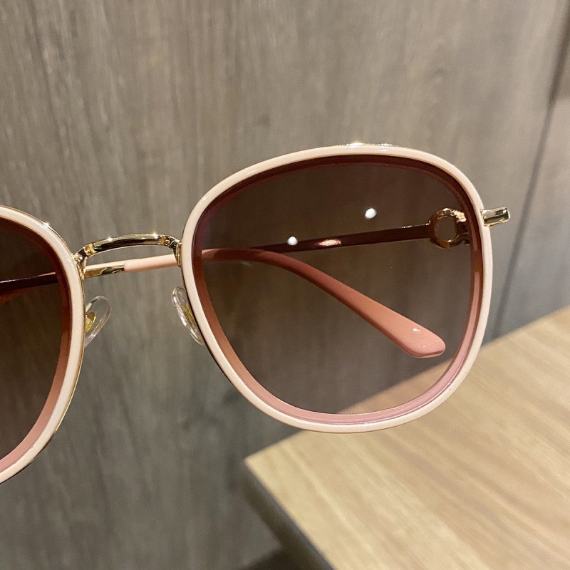Kacamata Hitam Pelindung UV Bingkai Bulat Gaya Vintage Korea Untuk Wanita