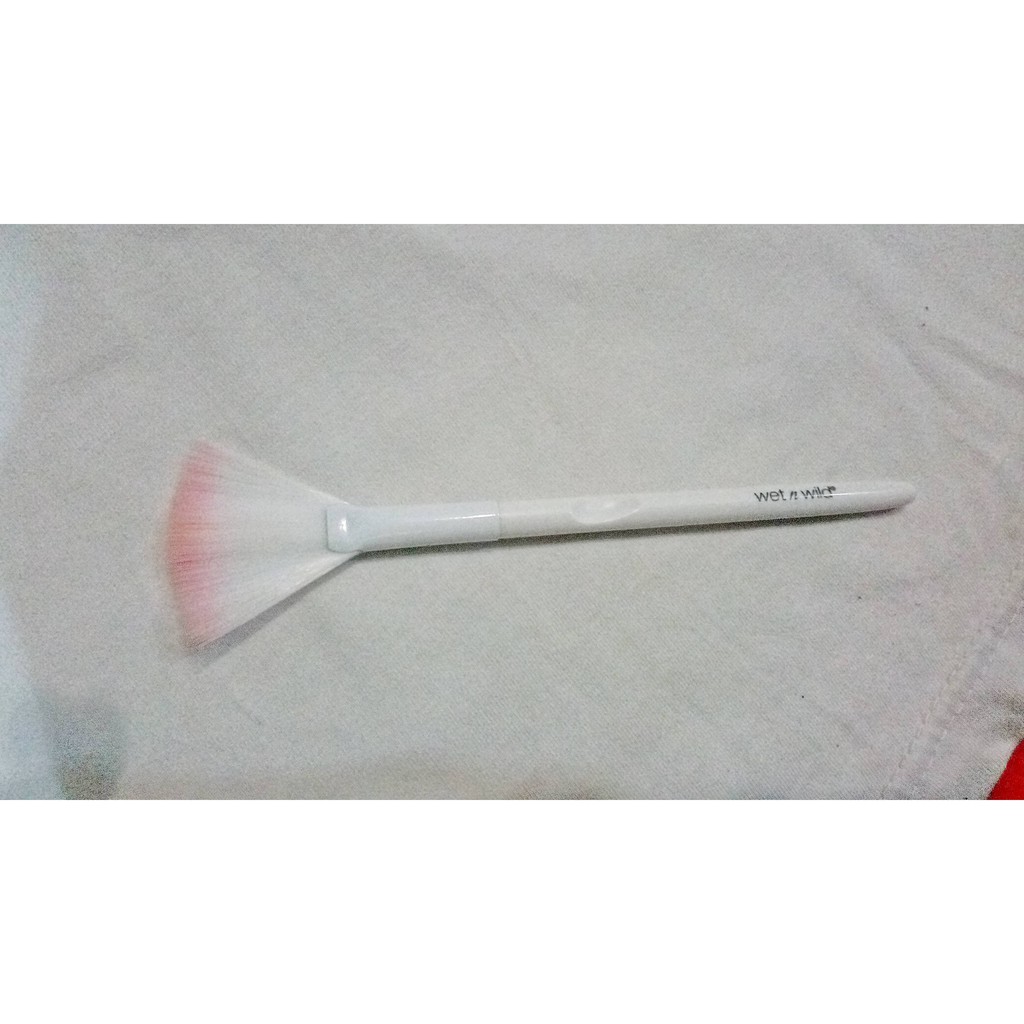 Wet N Wild Fan Brush Wet N Wild Shopee Indonesia