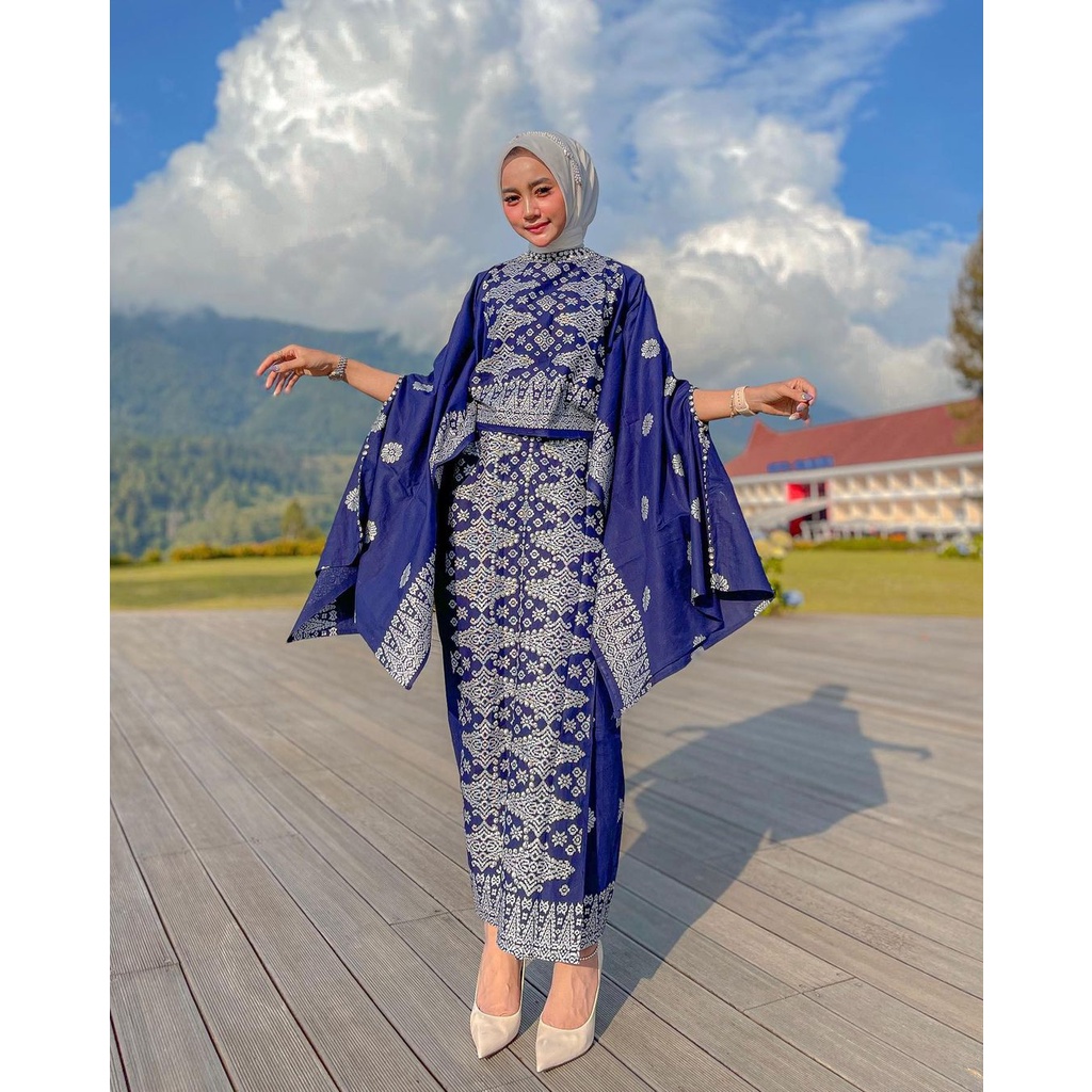 SETELAN BATWING BATIK MOTIF SONGKET PALEMBANG BATIK JUPRI ( ADA COUPLE DAN ANAK FOTO TERPISAH) RUMAH KEBAYA BANDUNG RUMAH SONGKET BANDUNG