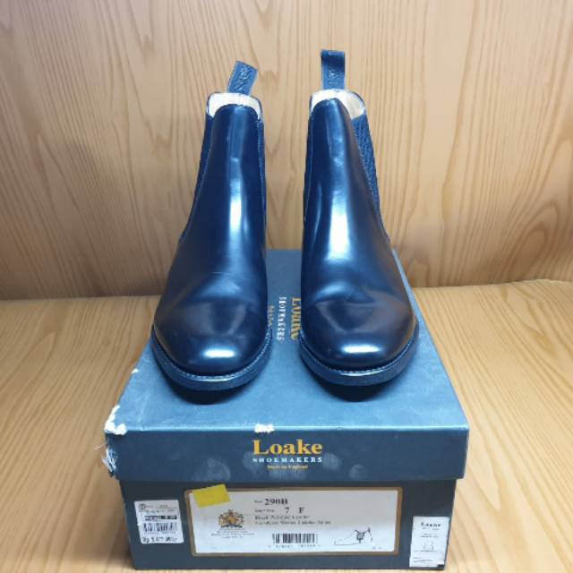 Sepatu boots Loake