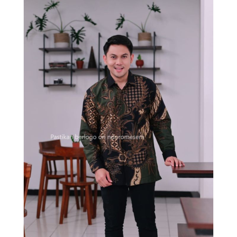 BATIK PREMIUM WARNA HIJAU BATIK EKSKLUSIF LENGAN PANJANG WARNA HIJAU TERBRU BAHAN KATUN REGULER FIT