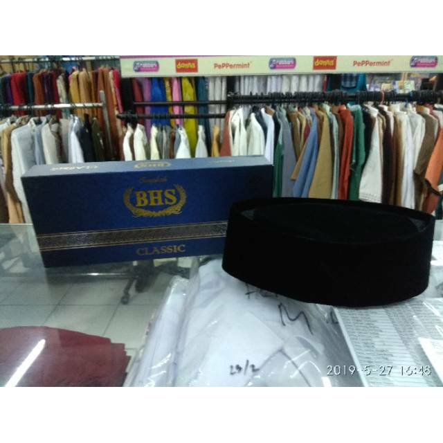 Peci Hitam BHS