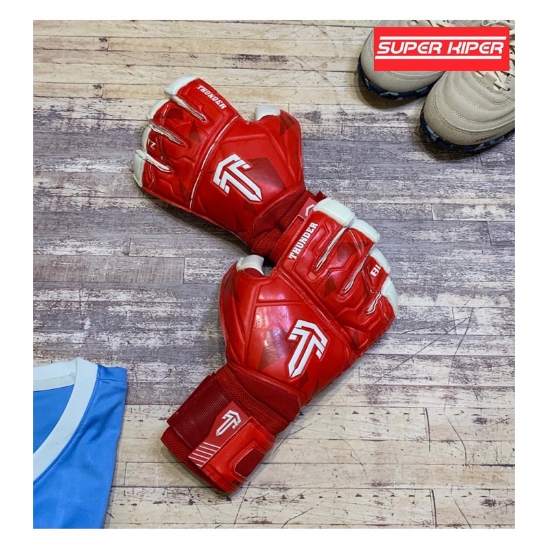 Sarung Tangan Kiper Thunder Blitz