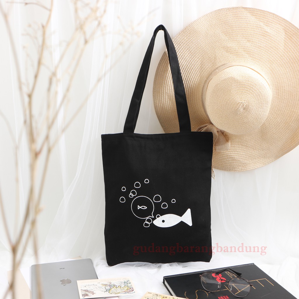 Tote Bag Kanvas Wanita dengan Resleting - Desain Aesthetic Motif Ikan: Gaya yang Unik dan Menarik