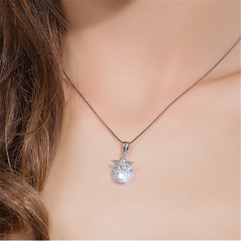 [Ready Stock]Fashion Five-Pointed Star Necklace Simple Personality Jeweled Pendant