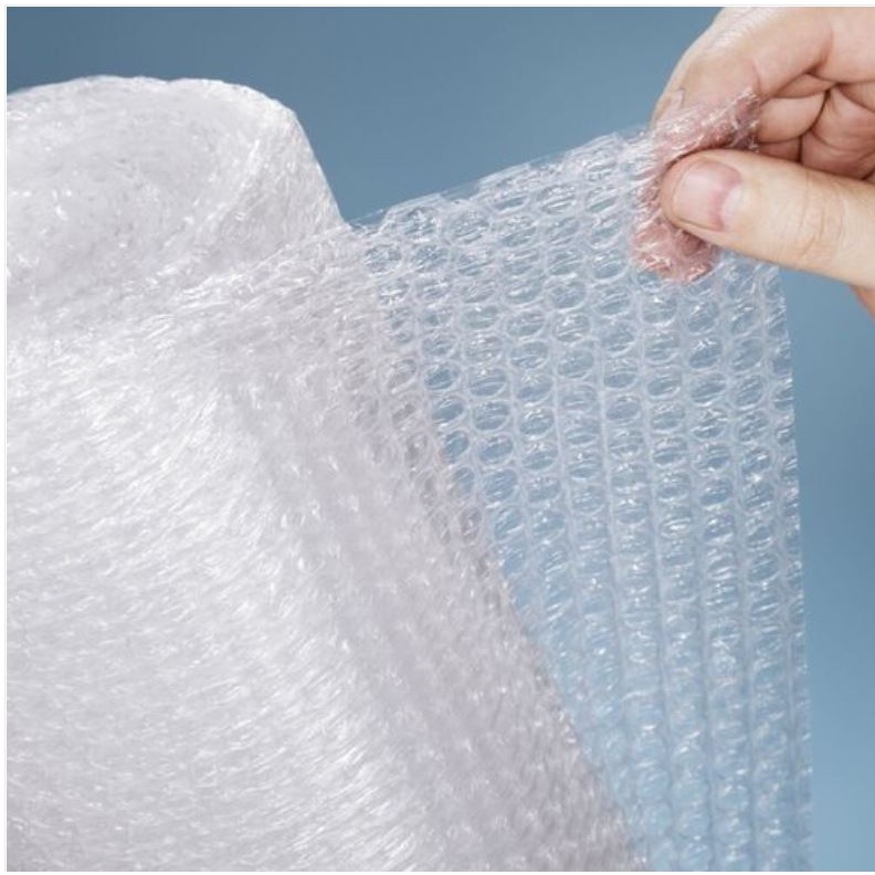 

Tambahan Bubble Wrap untuk Packing Aman Paket Anda