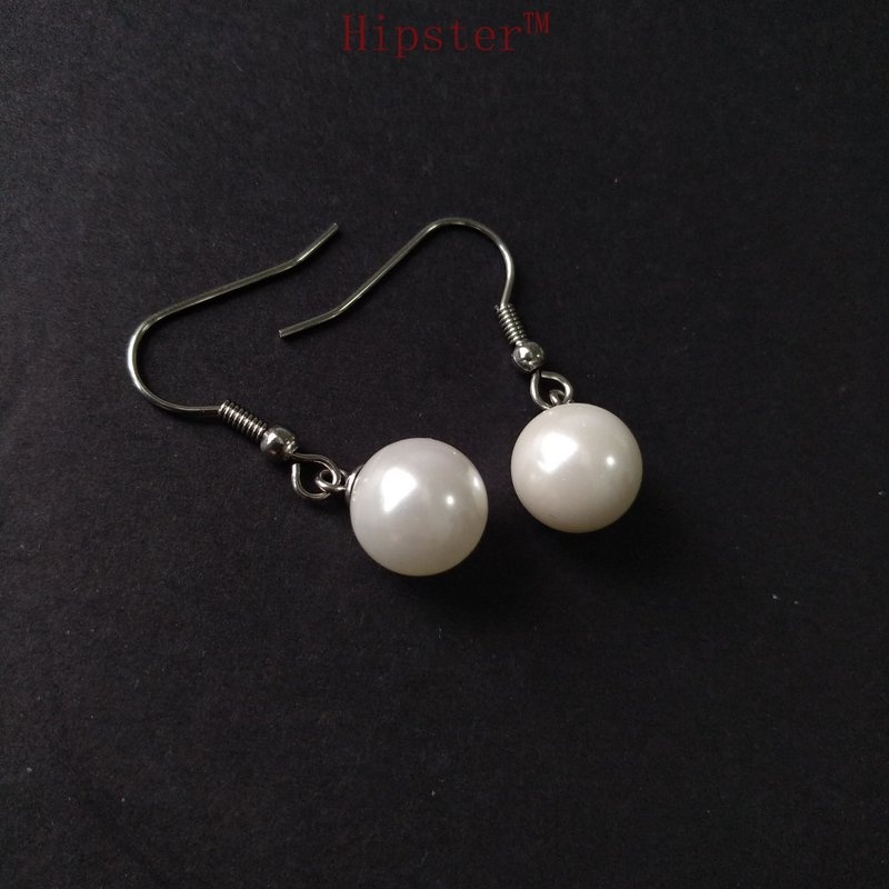 New Perfect Circle Natural Pearl Short Simple and Elegant Earrings